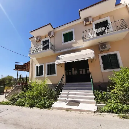 Ammousa Aparthotel Lixouri